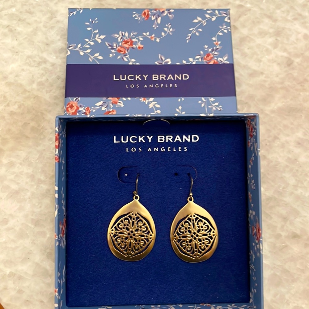 NIB, Fashion Lucky Brand Pierced Earrings, Pretty!